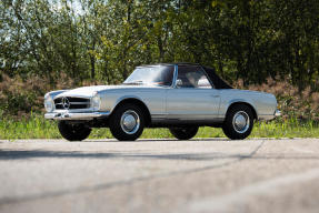 1966 Mercedes-Benz 230 SL