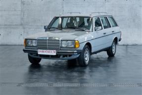 1984 Mercedes-Benz 200 T