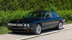 2000 Jaguar XJR