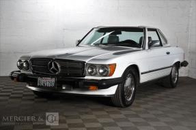  Mercedes-Benz 560 SL