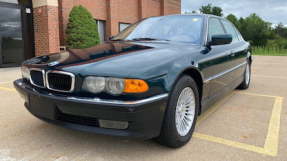 2000 BMW 740i