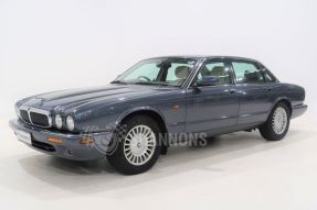 1999 Jaguar XJ8