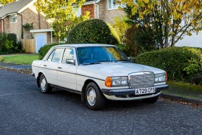 1984 Mercedes-Benz 230 E