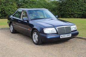 1995 Mercedes-Benz E 200