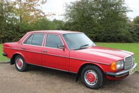 1983 Mercedes-Benz 200