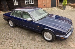 1998 Daimler V8