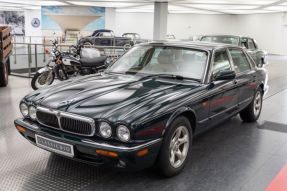 2000 Jaguar XJ