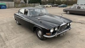 1969 Jaguar 420