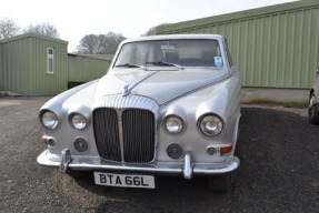 1972 Daimler DS420