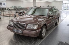 1994 Mercedes-Benz E 200