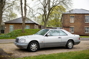 1995 Mercedes-Benz E 220