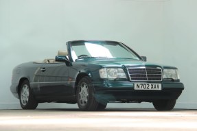 1995 Mercedes-Benz 220 E