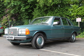 1984 Mercedes-Benz 230 E