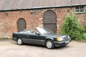 1993 Mercedes-Benz E 320