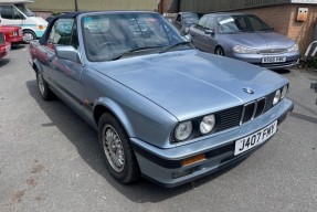 1992 BMW 320i