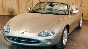 1999 Jaguar XK8