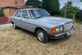 1984 Mercedes-Benz 200