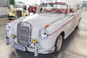 1957 Mercedes-Benz 220 S Cabriolet