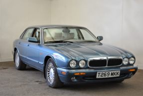 1999 Jaguar XJ8