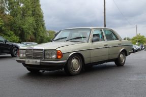 1985 Mercedes-Benz 230 E