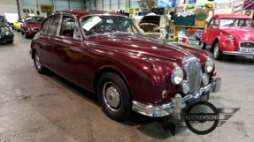 1968 Daimler V8 250