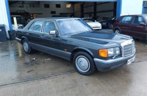 1990 Mercedes-Benz 300 SE