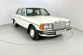 1983 Mercedes-Benz 200