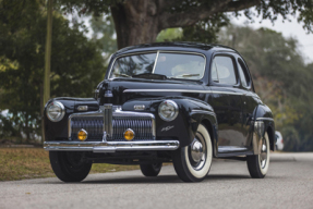 1942 Ford Super DeLuxe