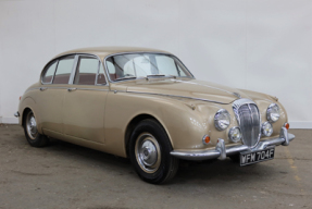 1968 Daimler V8 250