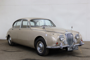 1968 Daimler V8 250