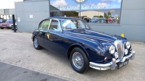 1966 Daimler V8 250