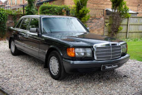 1990 Mercedes-Benz 560 SEL