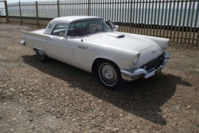 1957 Ford Thunderbird