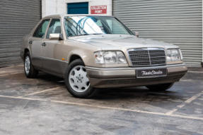 1995 Mercedes-Benz 220 E