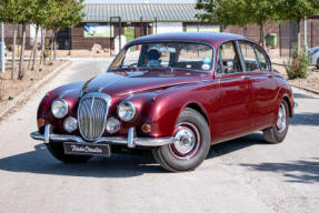 1968 Daimler V8 250