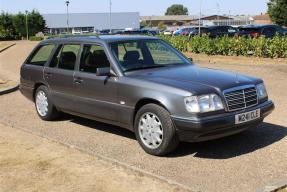 1995 Mercedes-Benz E 200