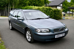 2002 Volvo V70