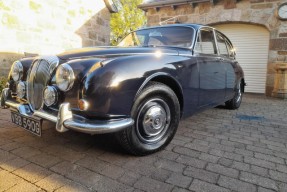 1969 Daimler V8 250