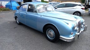 1964 Daimler V8 250