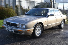 2000 Jaguar XJ