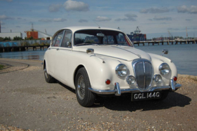 1969 Daimler V8 250