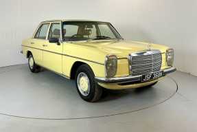 1975 Mercedes-Benz 230