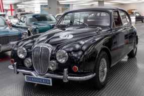 1968 Daimler V8 250