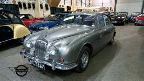 1967 Daimler V8 250