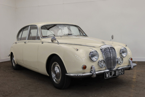 1968 Daimler V8 250