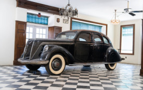 1937 Lincoln Zephyr