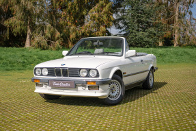 1990 BMW 320i