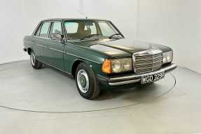 1977 Mercedes-Benz 250