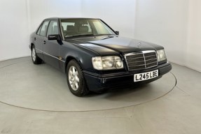 1993 Mercedes-Benz 200 E