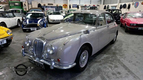 1969 Daimler V8 250